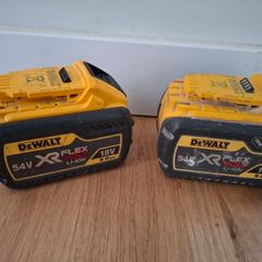 2 x dewalt flex 9AH batteries 2019 and 2018