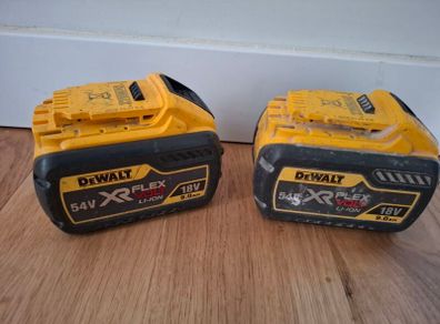 2 x dewalt flex 9AH batteries 2019 and 2018