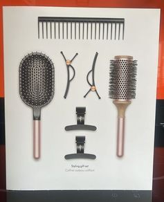 Dyson styling set