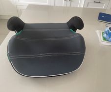childs car seat