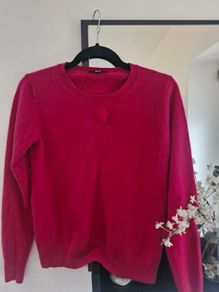 Uniqlo 100% Cashmere Jumper