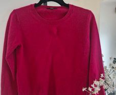 Uniqlo 100% Cashmere Jumper
