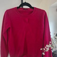Uniqlo 100% Cashmere Jumper