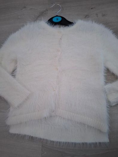 New girls jumper size 4-6 years