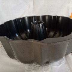 Nordic Ware , Bundt tin , bakeware