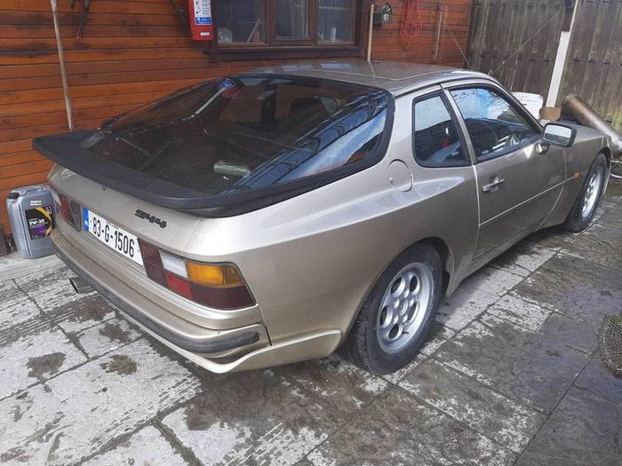 porsche 944