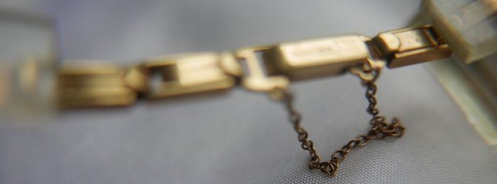 Vintage Tanis 17 Jewel Mechanical Watch - Womens Swiss - Gold Plated Watch (the watch works well and keeps time)