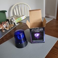 Flashing blue light rotating