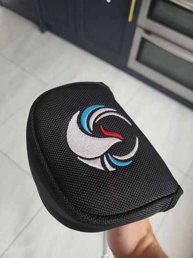 Centre shafted mallet putter