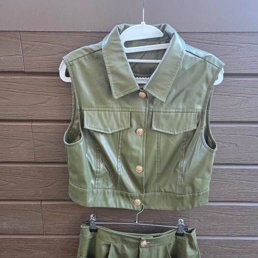 Green Faux leather set, size 10