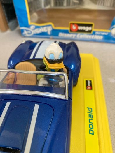Disney Donald Duck AC Cobra 1/24 Burago