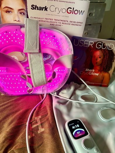 Barely used Shark CryoGlow Under-Eye cooling & LED Mask