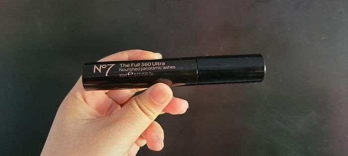 No7 The Full 360 Nourished Panoramic Lashes Mascara in Black
