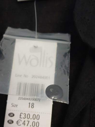 Black top from Wallis, size 18, new with tag