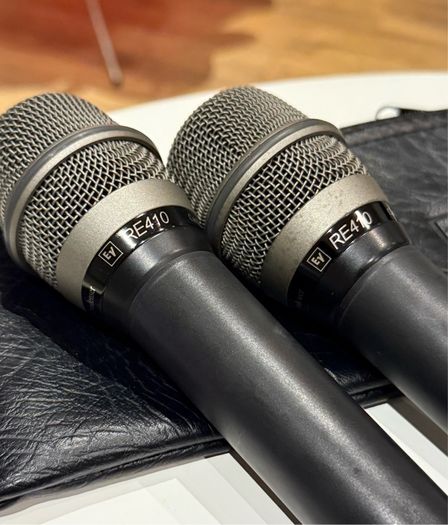 Electro-Voice EV RE410 Professional Handheld Condenser Microphones - Pair with Leather Case