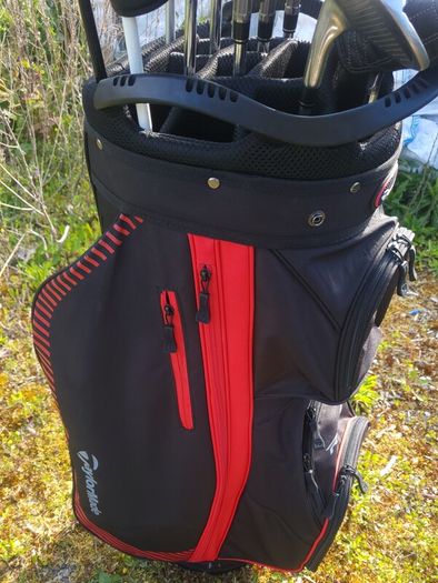 Set of Taylormade Clubs