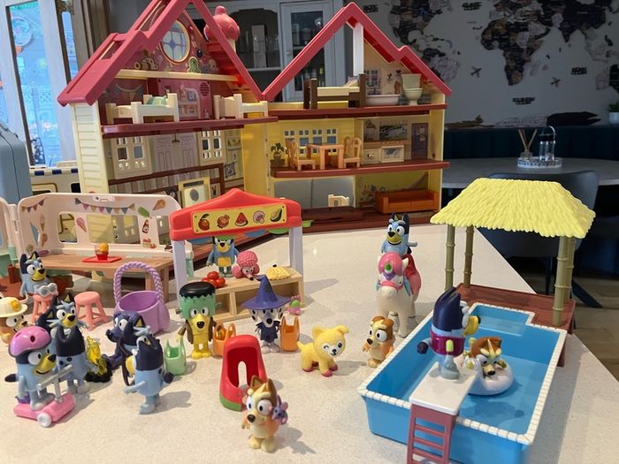 toys