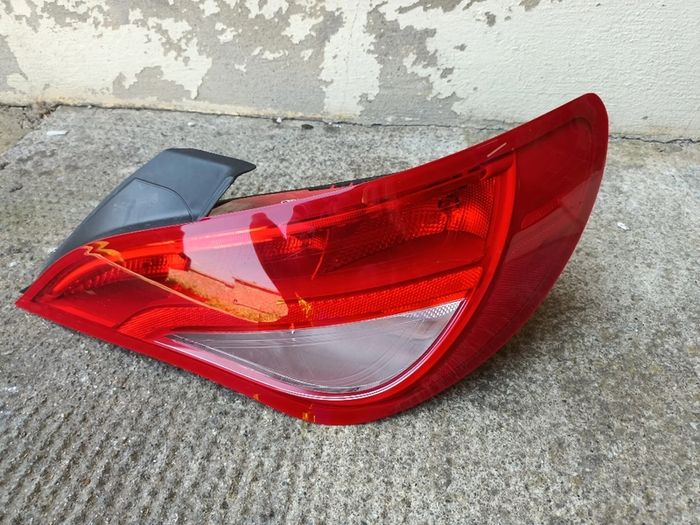 Mercedes benz CLA rear right light