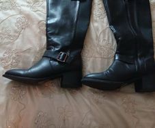 Ladies boots