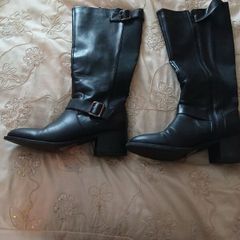 Ladies boots