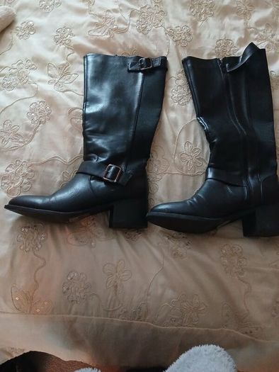 Ladies boots