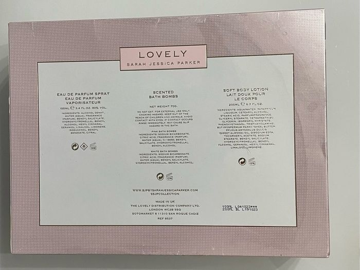NEW: Sarah Jessica Parker - Lovely Perfume Set