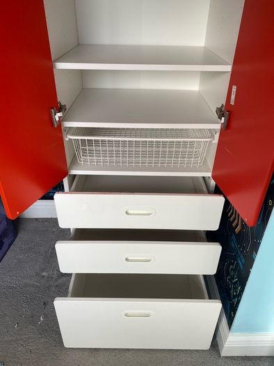 kids wardrobe