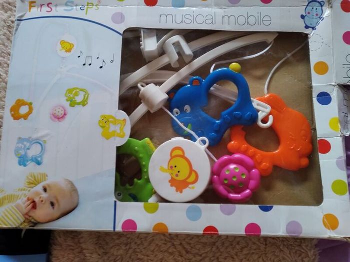 musical cot mobile