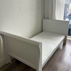 toddler bed