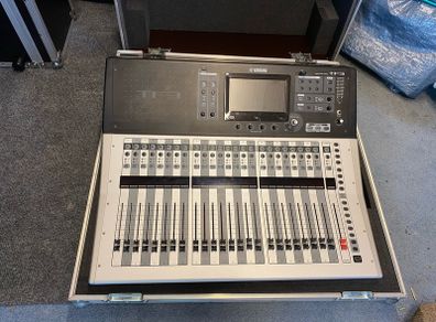 Yamaha TF3 with flight case