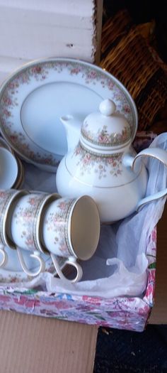 Nortitake 21piece Tea Set