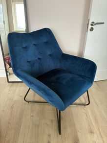 Turio Deep Blue Velvet Chair