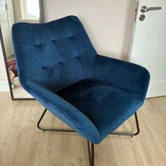 Turio Deep Blue Velvet Chair