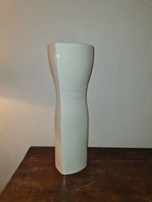 Belleek living vase