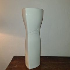 Belleek living vase