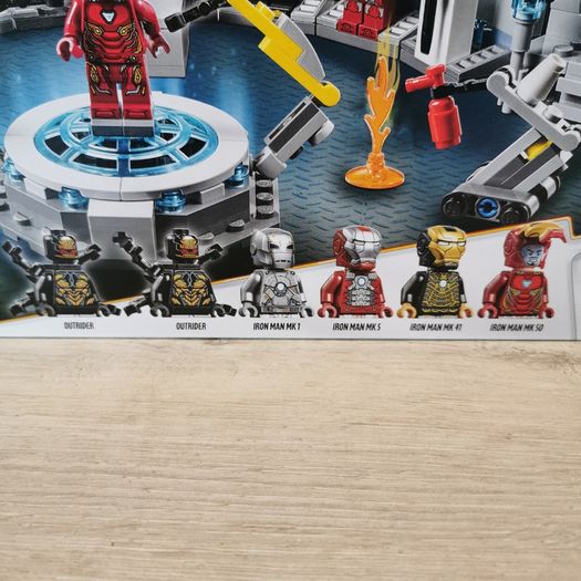 Lego 76125 and 76167 Iron man hall of armour + addon armoury
