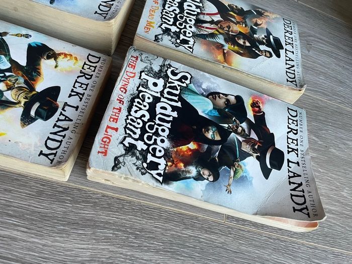 LOTS of Childrens Book Bundles - Football Books, Wimpy Kid, Cat Kid, Skulduggery Pleasant etc