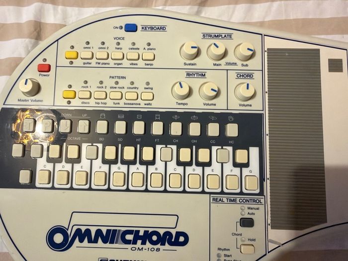 Suzuki Omnichord Om-108
