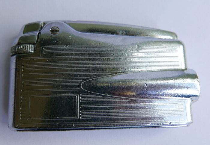 Vintage RONSON Varaflame Deco Lighter
