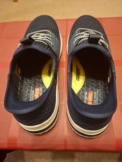 SKECHERS Slip-Ins - Size 9 - Excellent - As NEW