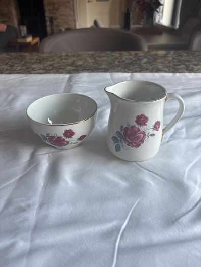 arklow jug and sugar bowl
