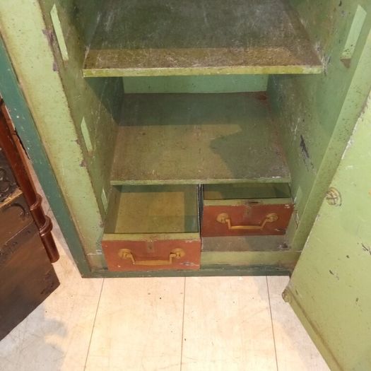 Victorian Safe with key S.Withers and Co.