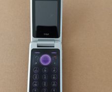 Sony Ericsson T707 Mobile Flip Phone, Open Network, in excellent like new condition
