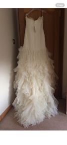 Wedding Dress Size 12 BNWT and Veil