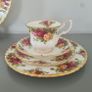 Old  Country Roses Royal Albert Image 2