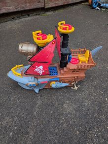 Imaginext pirate ship
