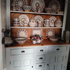 solid kitchen dresser delivery arranged