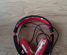 Headphone