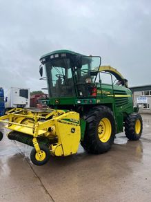 John Deere 7500