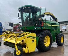 John Deere 7500